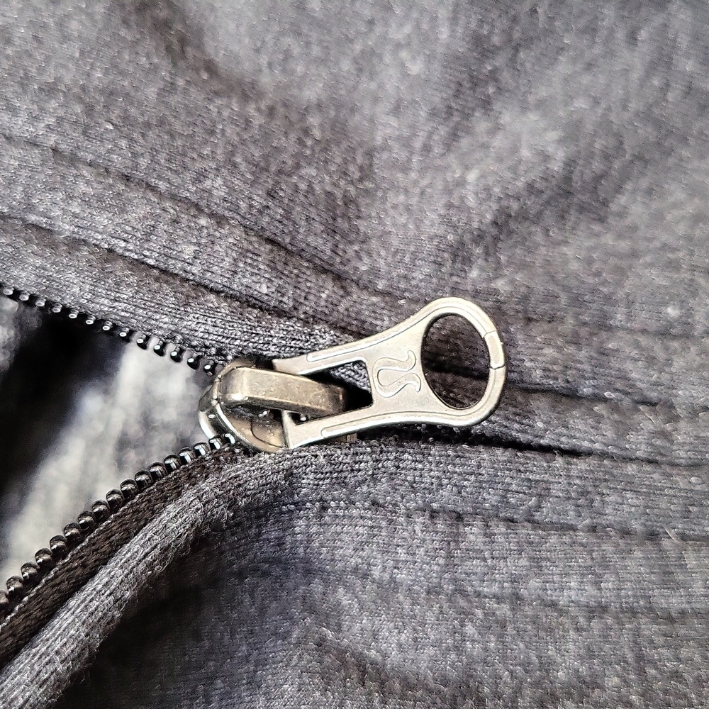 Lululemon Dark Grey Hoodie With Thumb Holes Size 4, EUC - Picture 16 of 17